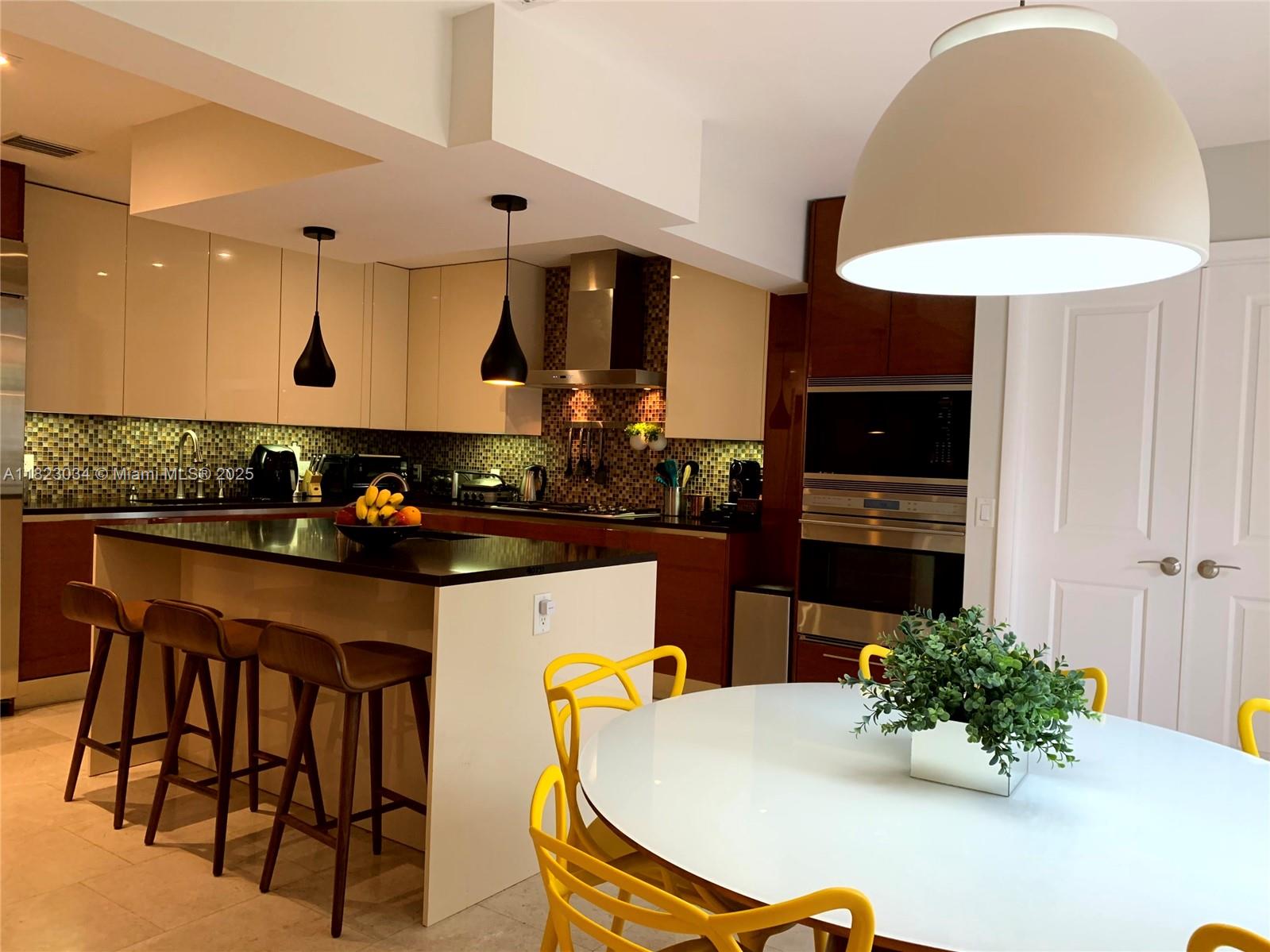 HOLLYWOOD GOLF ESTATES SE - Residential