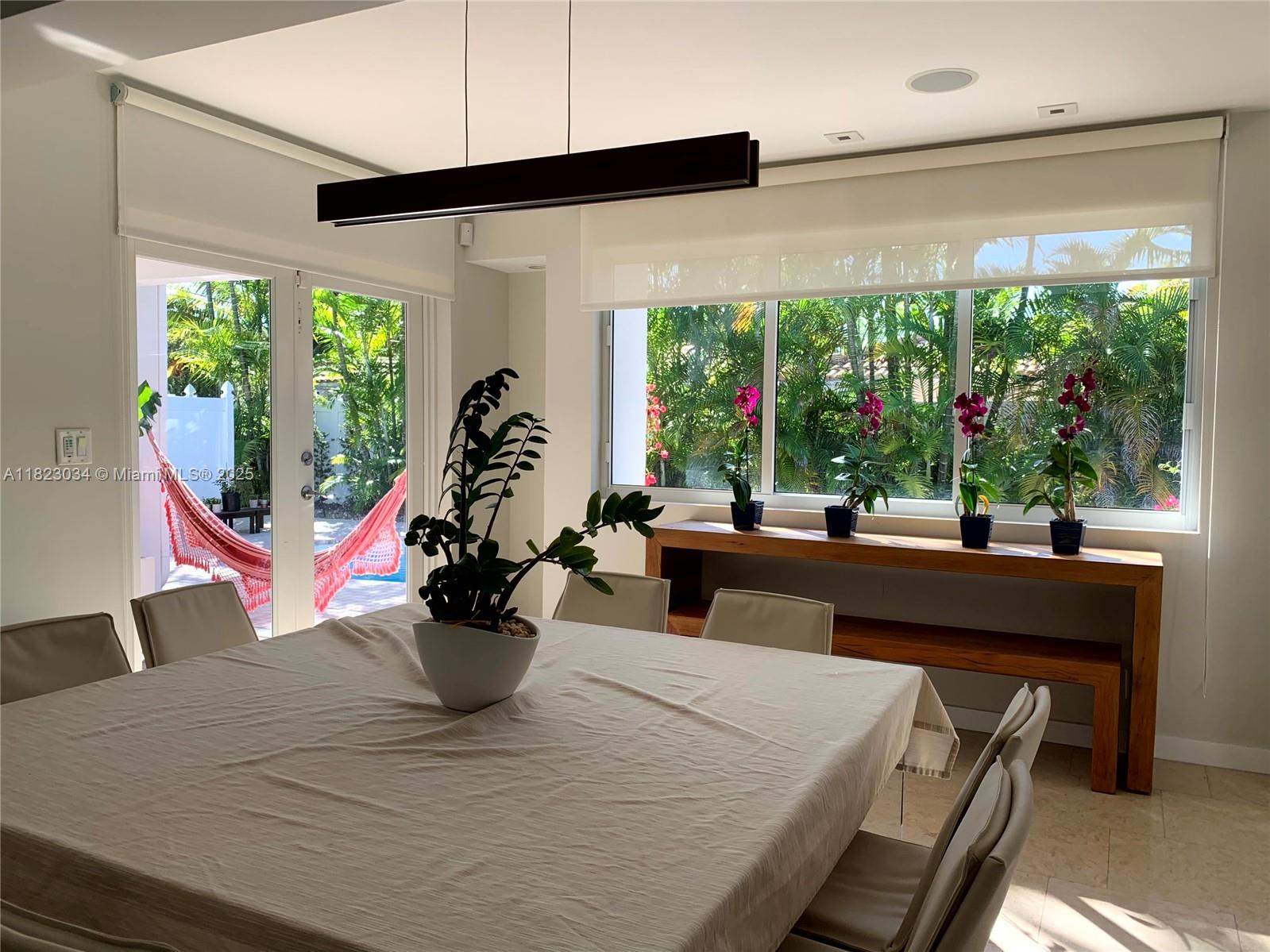 HOLLYWOOD GOLF ESTATES SE - Residential