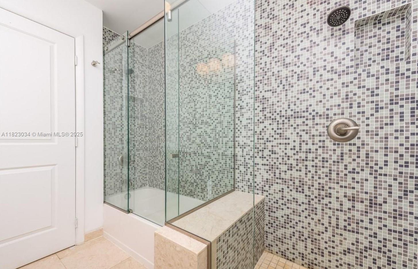 HOLLYWOOD GOLF ESTATES SE - Residential