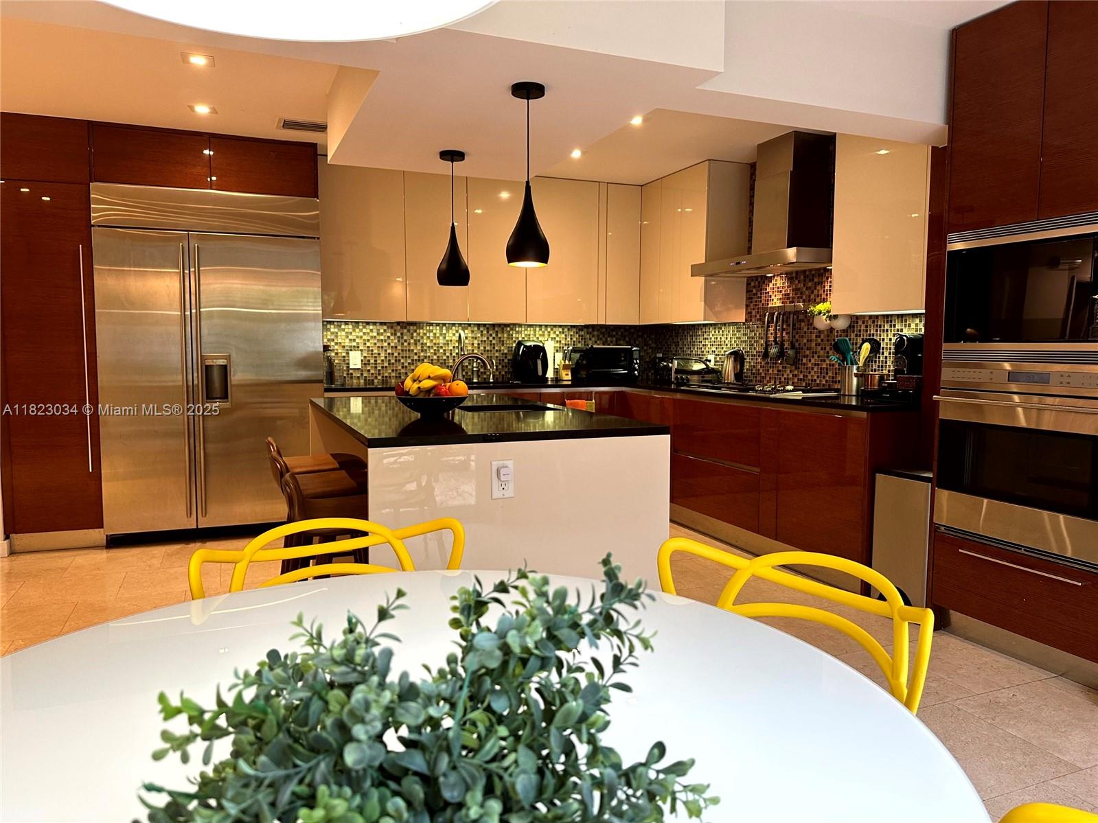 HOLLYWOOD GOLF ESTATES SE - Residential