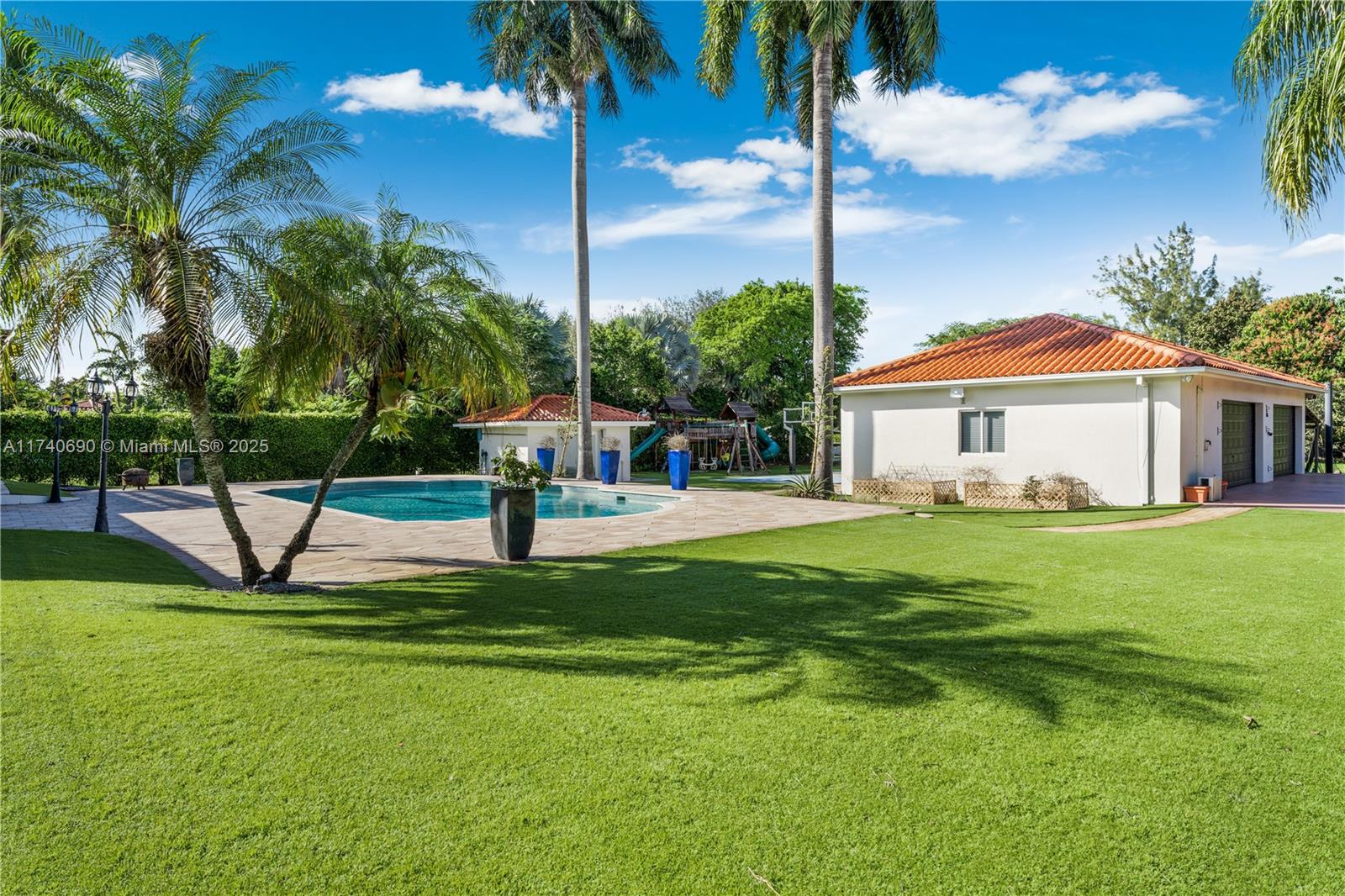 BIRD ROAD FARMSITES - Residential