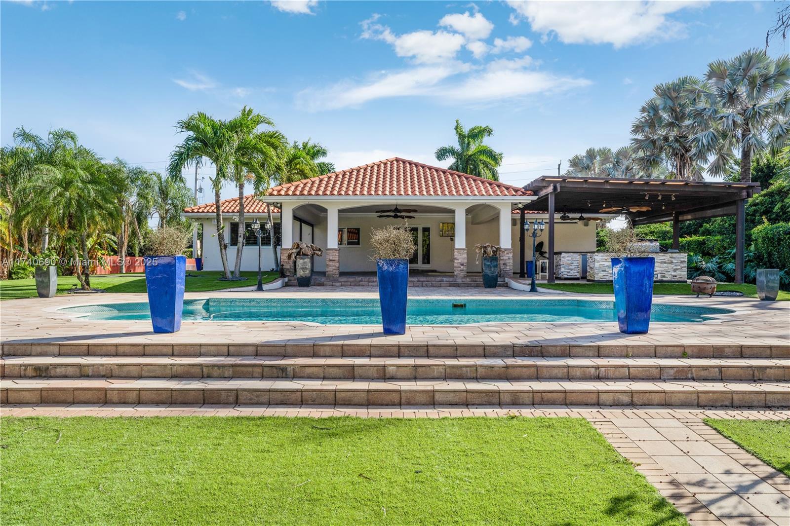 BIRD ROAD FARMSITES - Residential