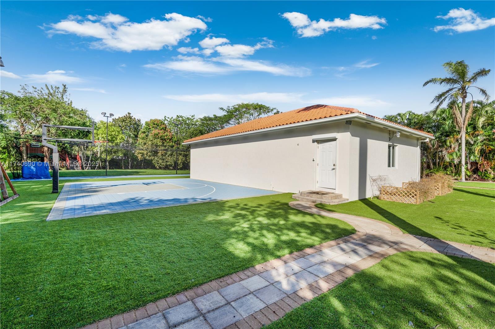 BIRD ROAD FARMSITES - Residential