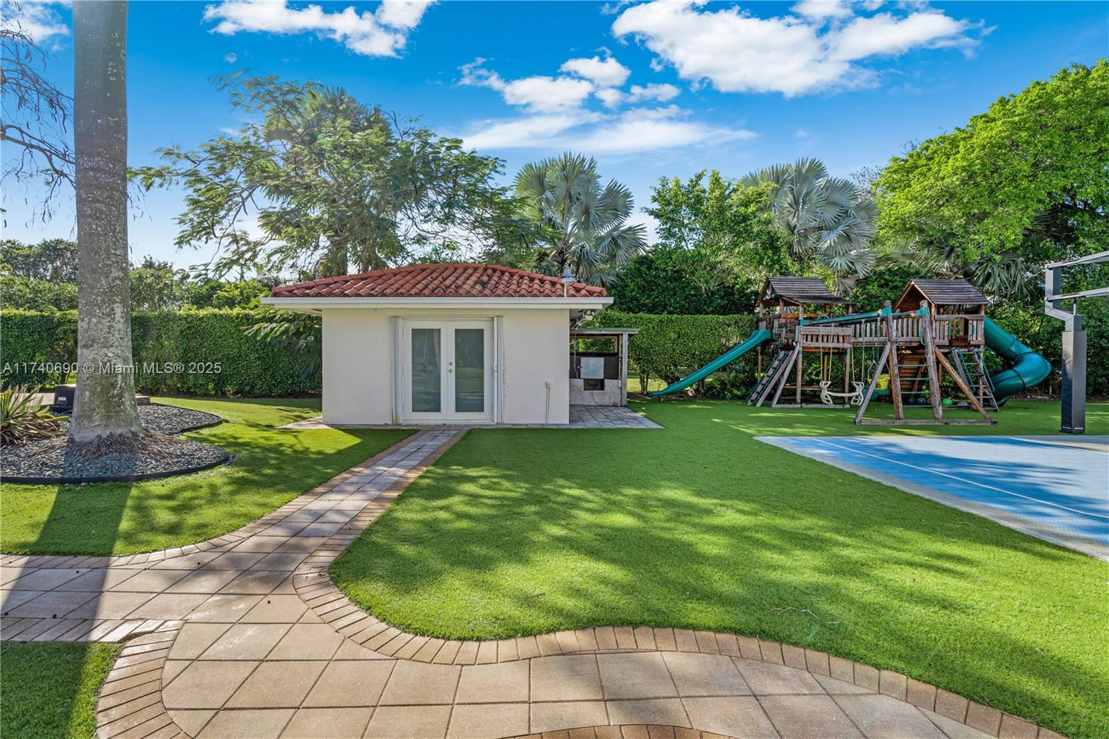 BIRD ROAD FARMSITES - Residential