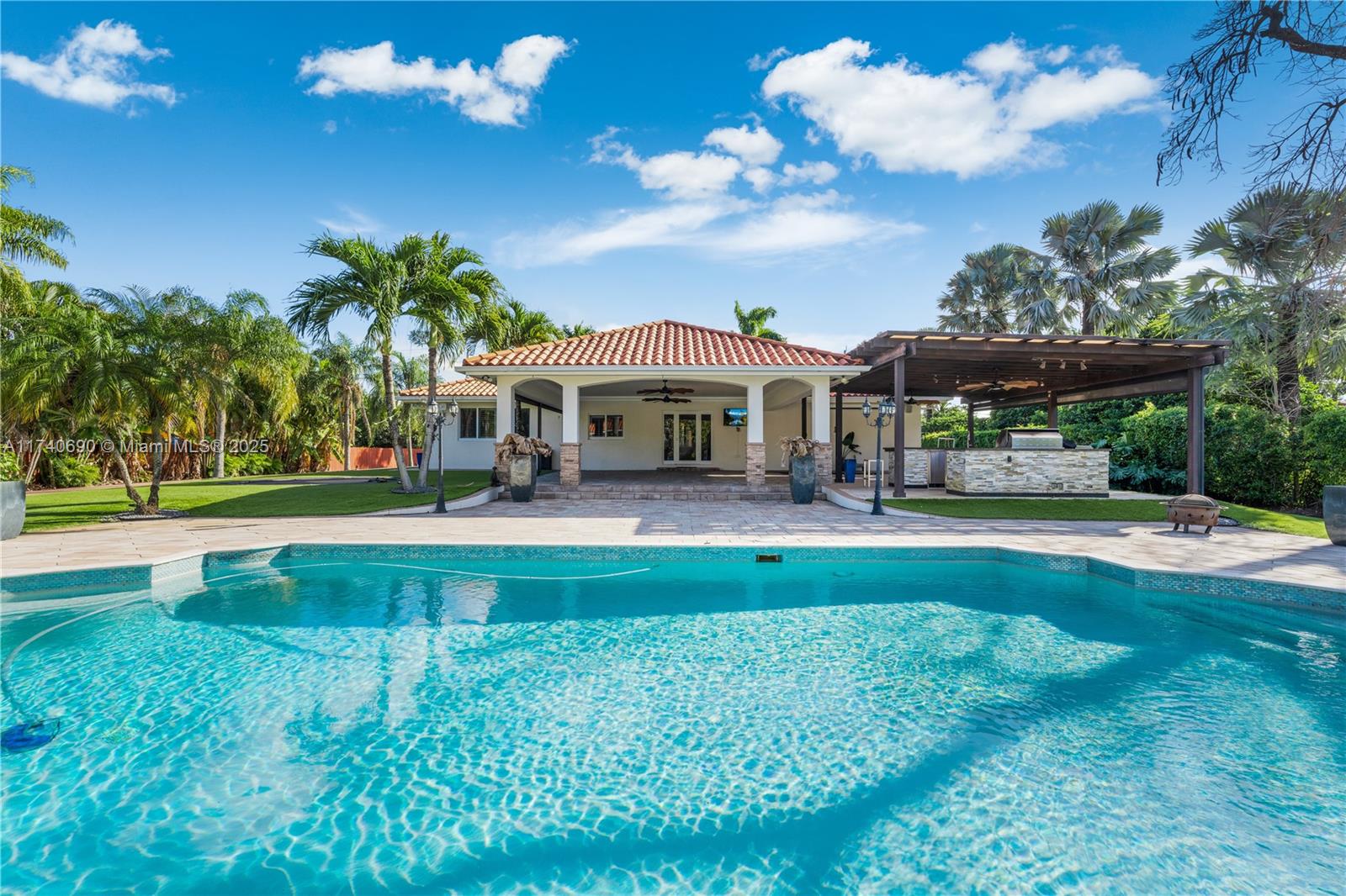 BIRD ROAD FARMSITES - Residential