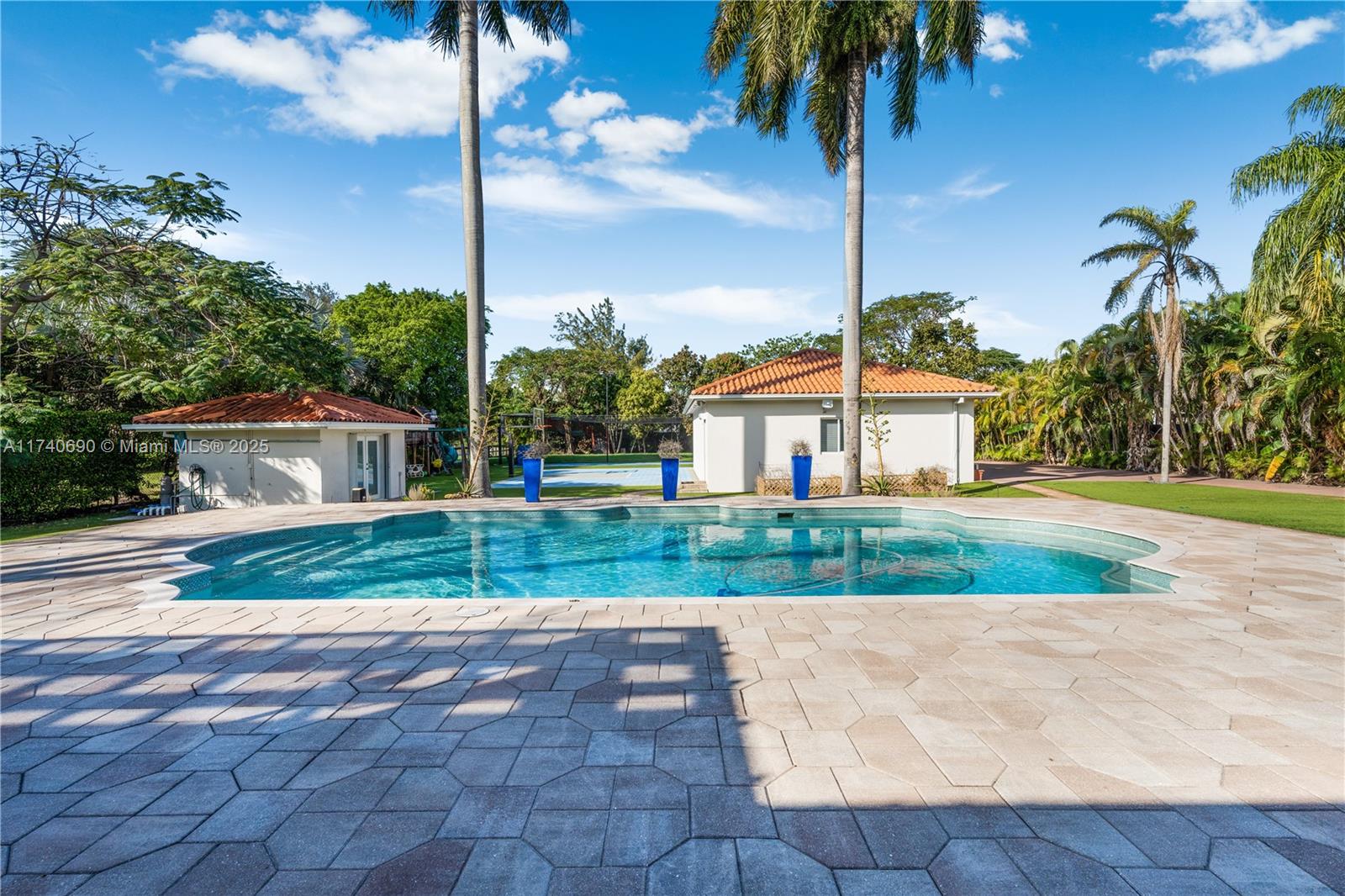 BIRD ROAD FARMSITES - Residential