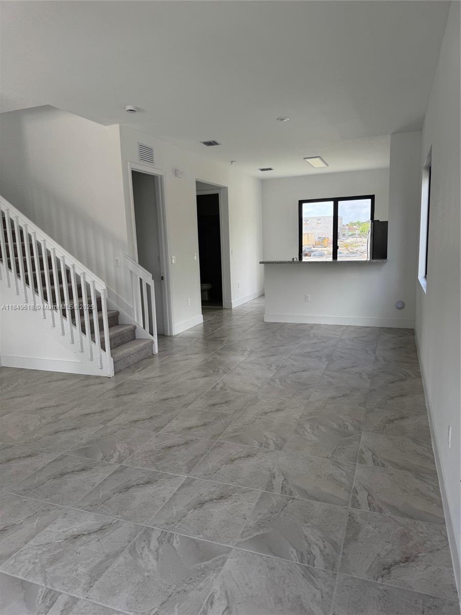 HIGHLAND ESTATES - Residential