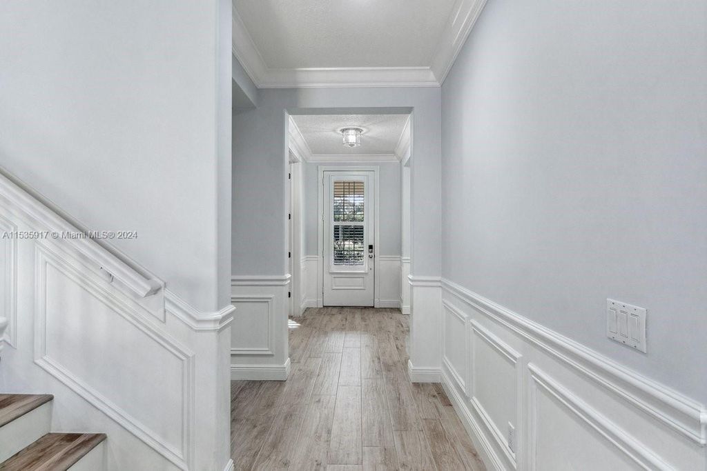 Photo of 135 Rockingham Rd, Jupiter, FL 33458 (MLS # A11535917)