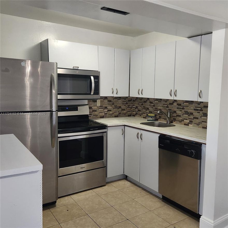 Comfortably upgraded one bedroom/one bath unit in a Boutique Condo Community located just minutes from Lauderdale By The Sea! Upgraded kitchen with Stainless Steel appliances. Wood floors throughout. Water view from bedroom. Nice Community pool right off the waterway. Excellent opportunity to live near Ft Lauderdale Beaches. Lots of great restaurants & shops nearby. 5 minutes from I-95 Expressway.