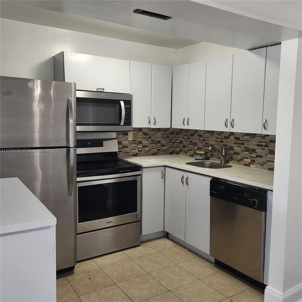 listing image 0