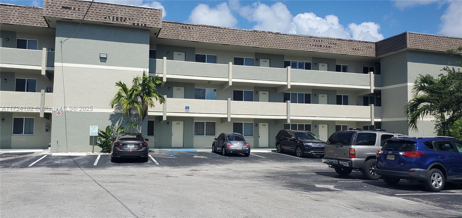 CORAL POINT CONDOMINIUM - Residential