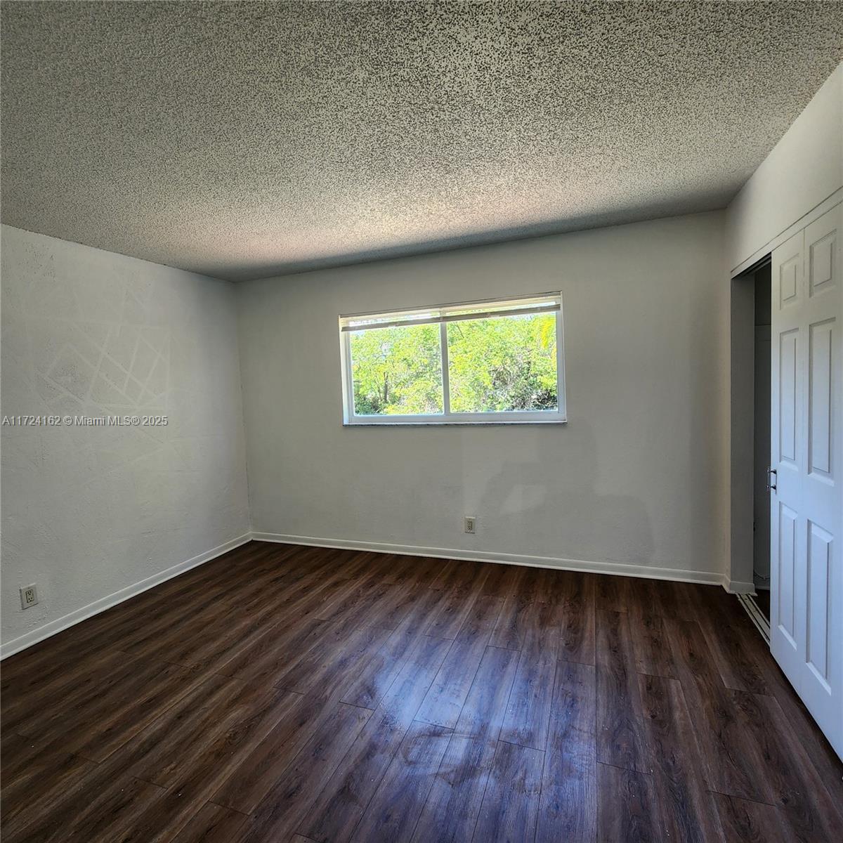 CORAL POINT CONDOMINIUM - Residential