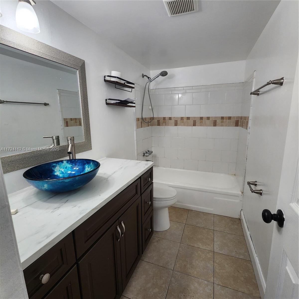 CORAL POINT CONDOMINIUM - Residential