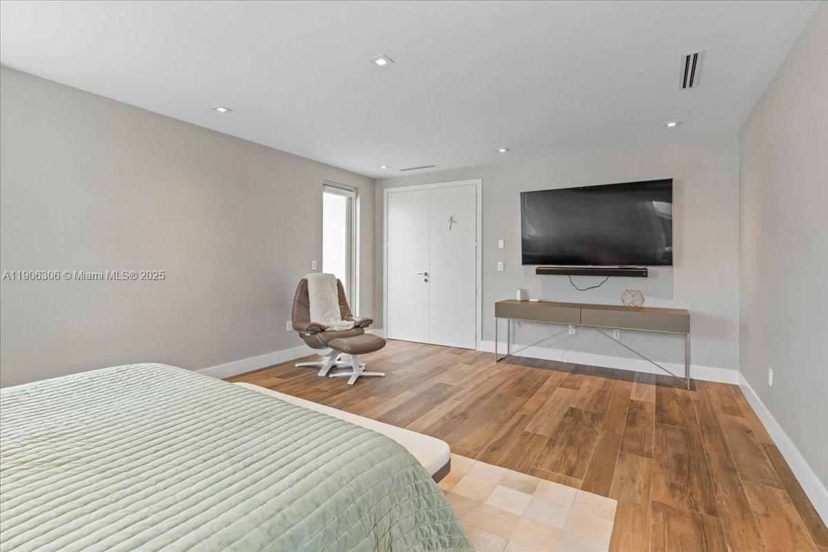 DORAL COMMONS RESIDENTIAL - Residential