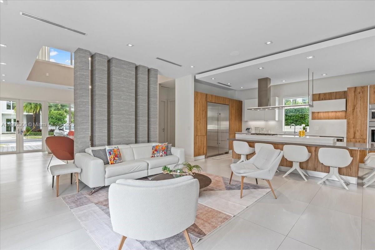 DORAL COMMONS RESIDENTIAL - Residential