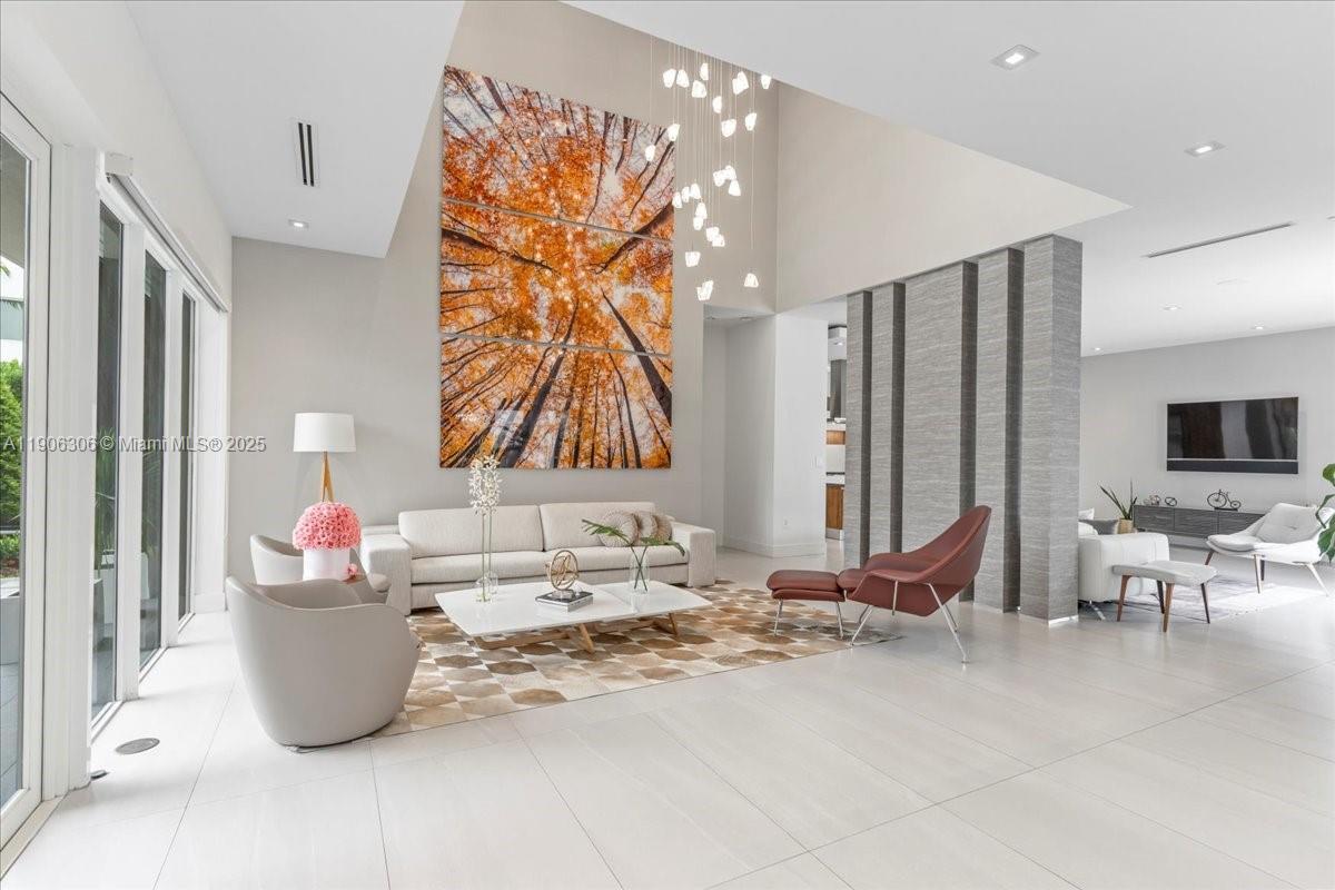 DORAL COMMONS RESIDENTIAL - Residential