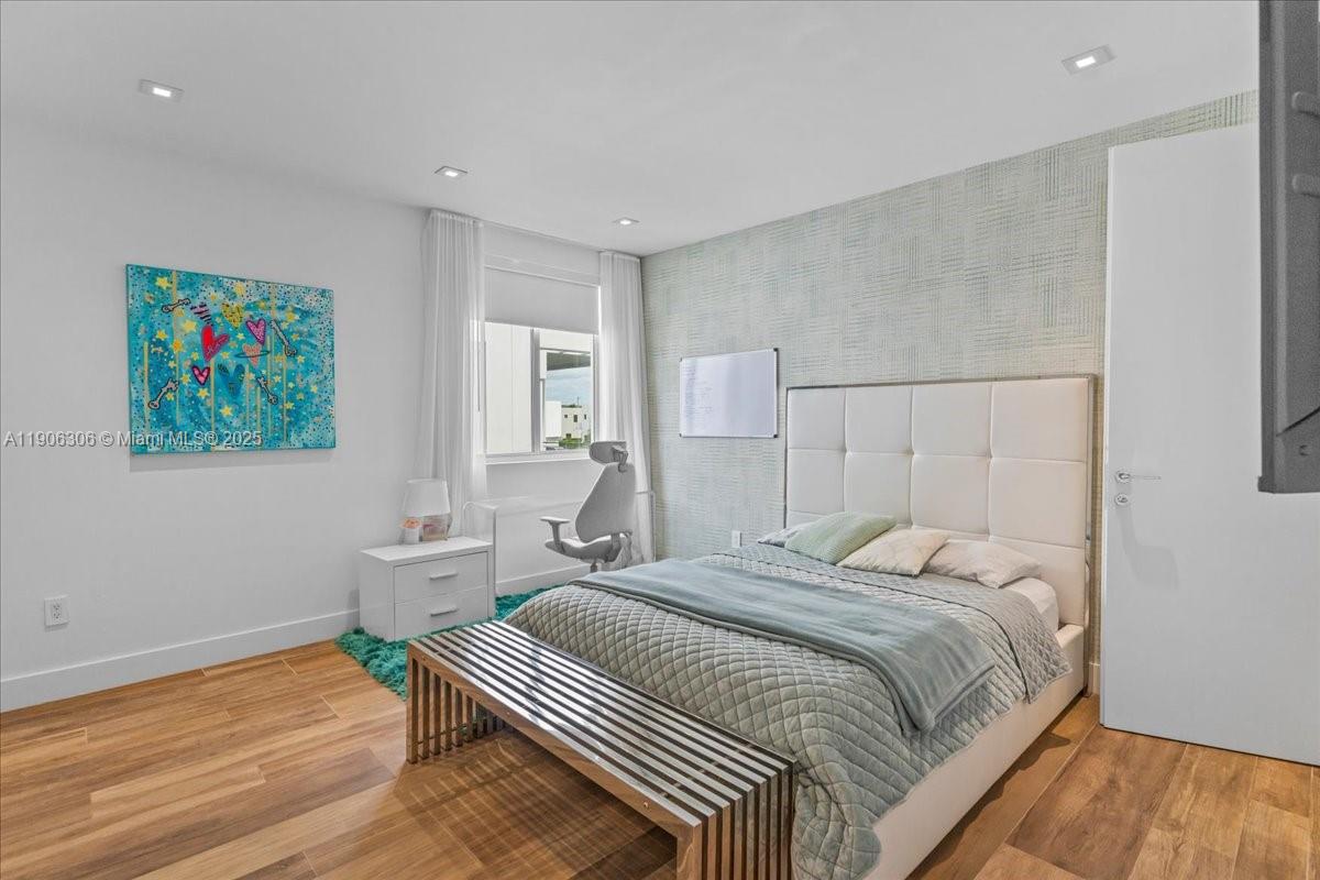 DORAL COMMONS RESIDENTIAL - Residential