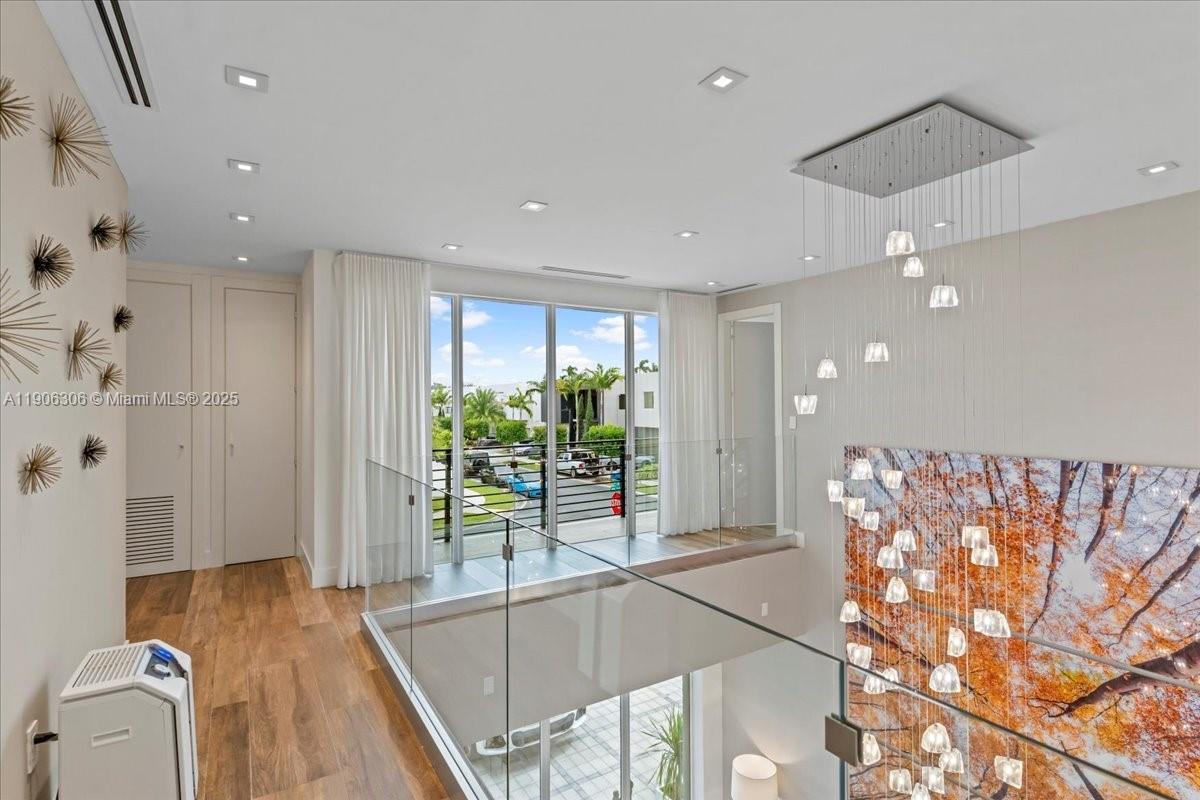 DORAL COMMONS RESIDENTIAL - Residential