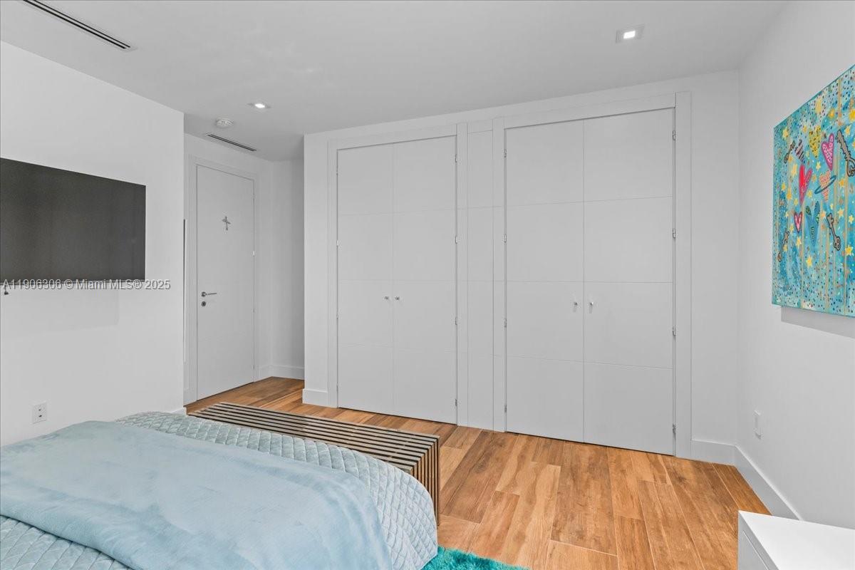 DORAL COMMONS RESIDENTIAL - Residential