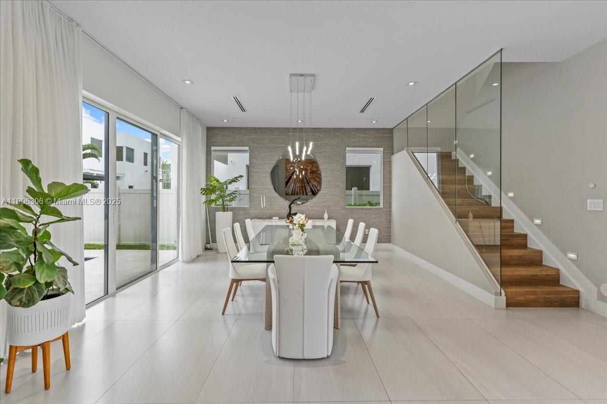 DORAL COMMONS RESIDENTIAL - Residential