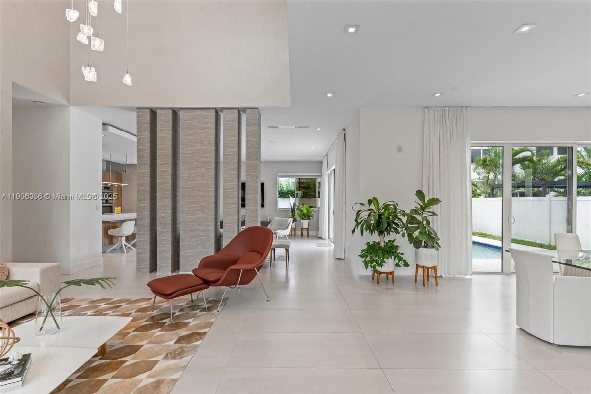 DORAL COMMONS RESIDENTIAL - Residential