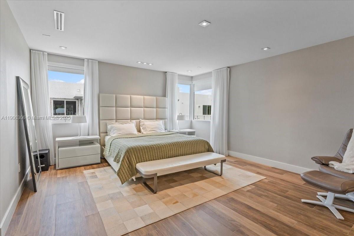 DORAL COMMONS RESIDENTIAL - Residential