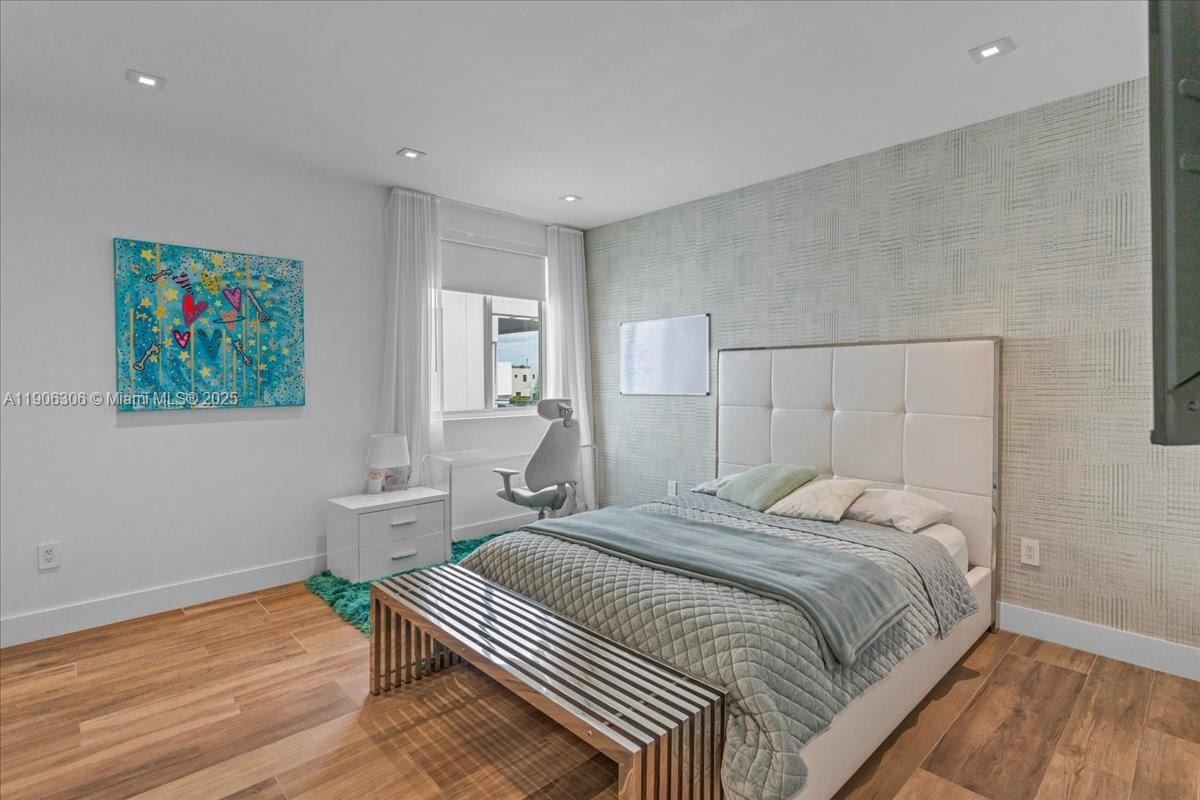 DORAL COMMONS RESIDENTIAL - Residential