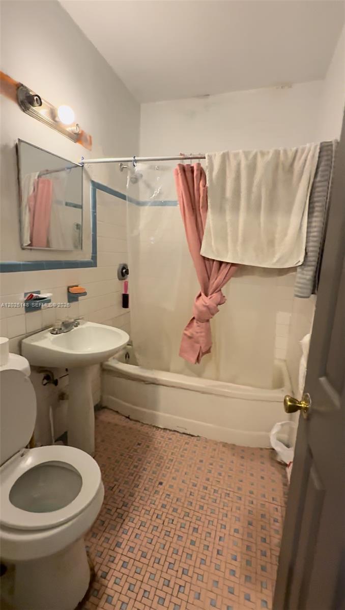 110 NW 52nd St