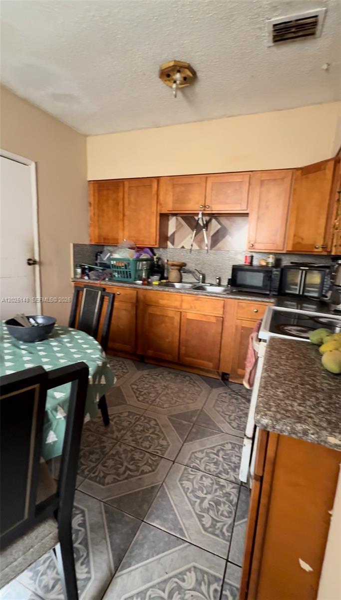 110 NW 52nd St