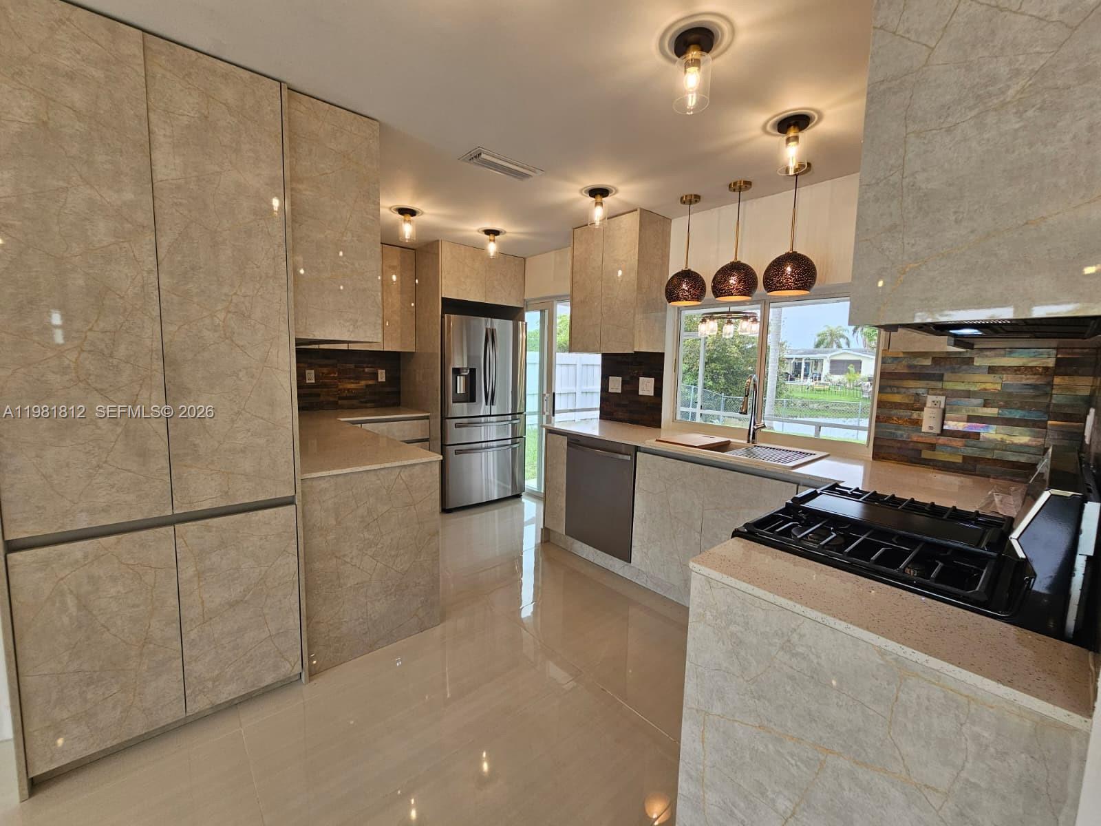 SUNRISE GOLF VILLAGE SEC - Residential