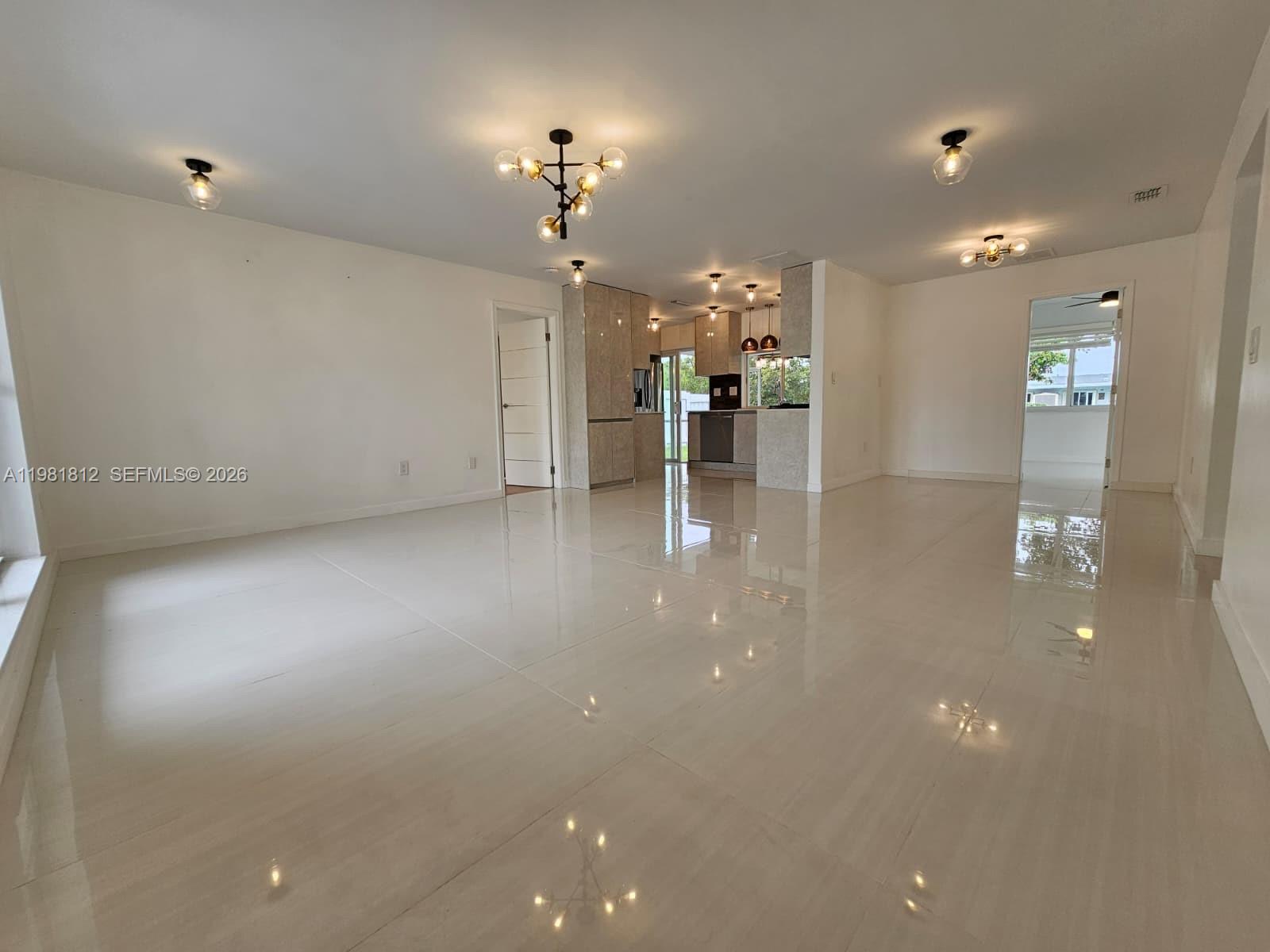 SUNRISE GOLF VILLAGE SEC - Residential