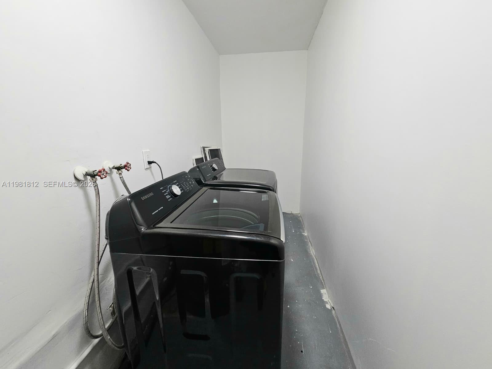 SUNRISE GOLF VILLAGE SEC - Residential