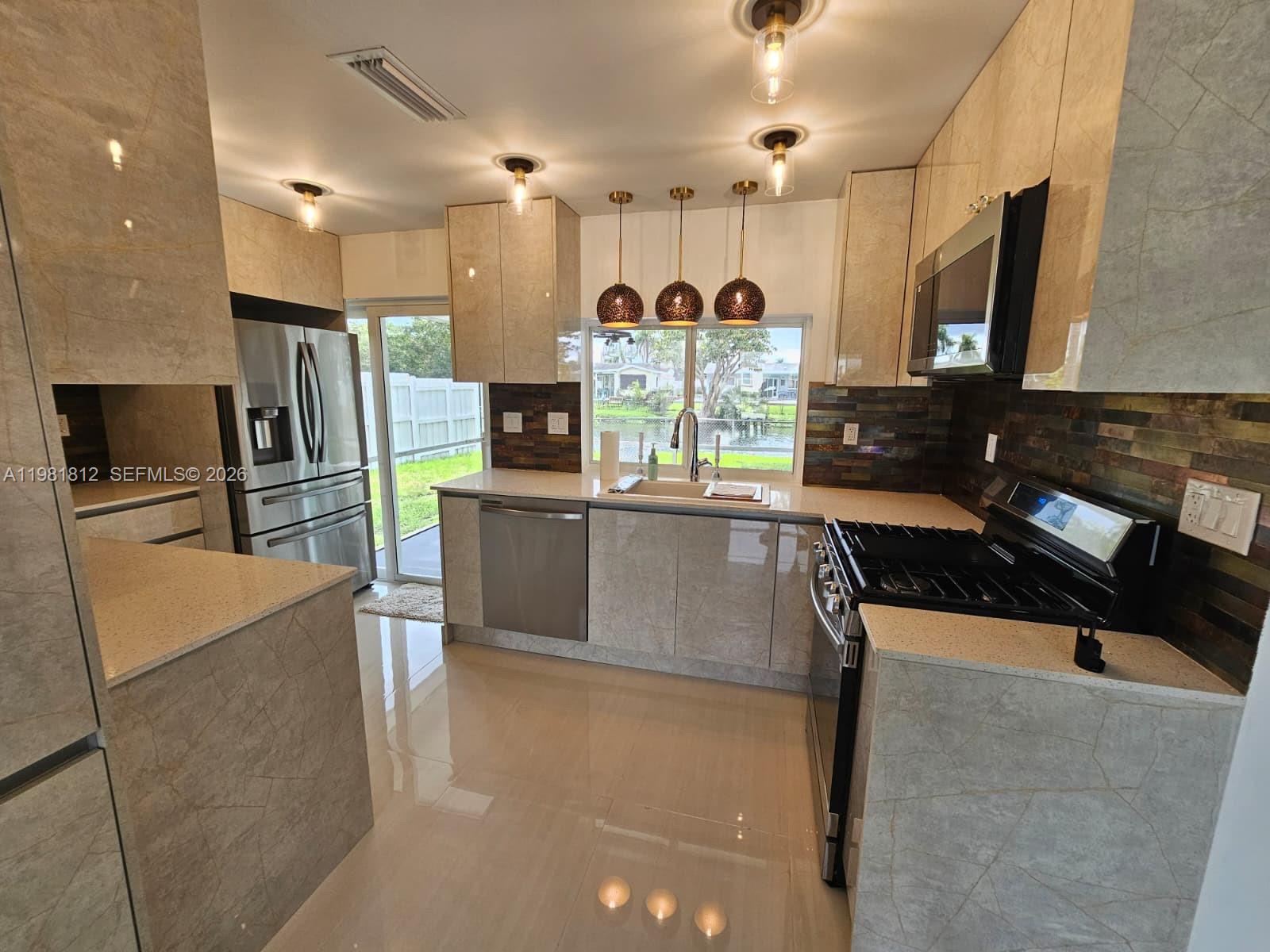 SUNRISE GOLF VILLAGE SEC - Residential