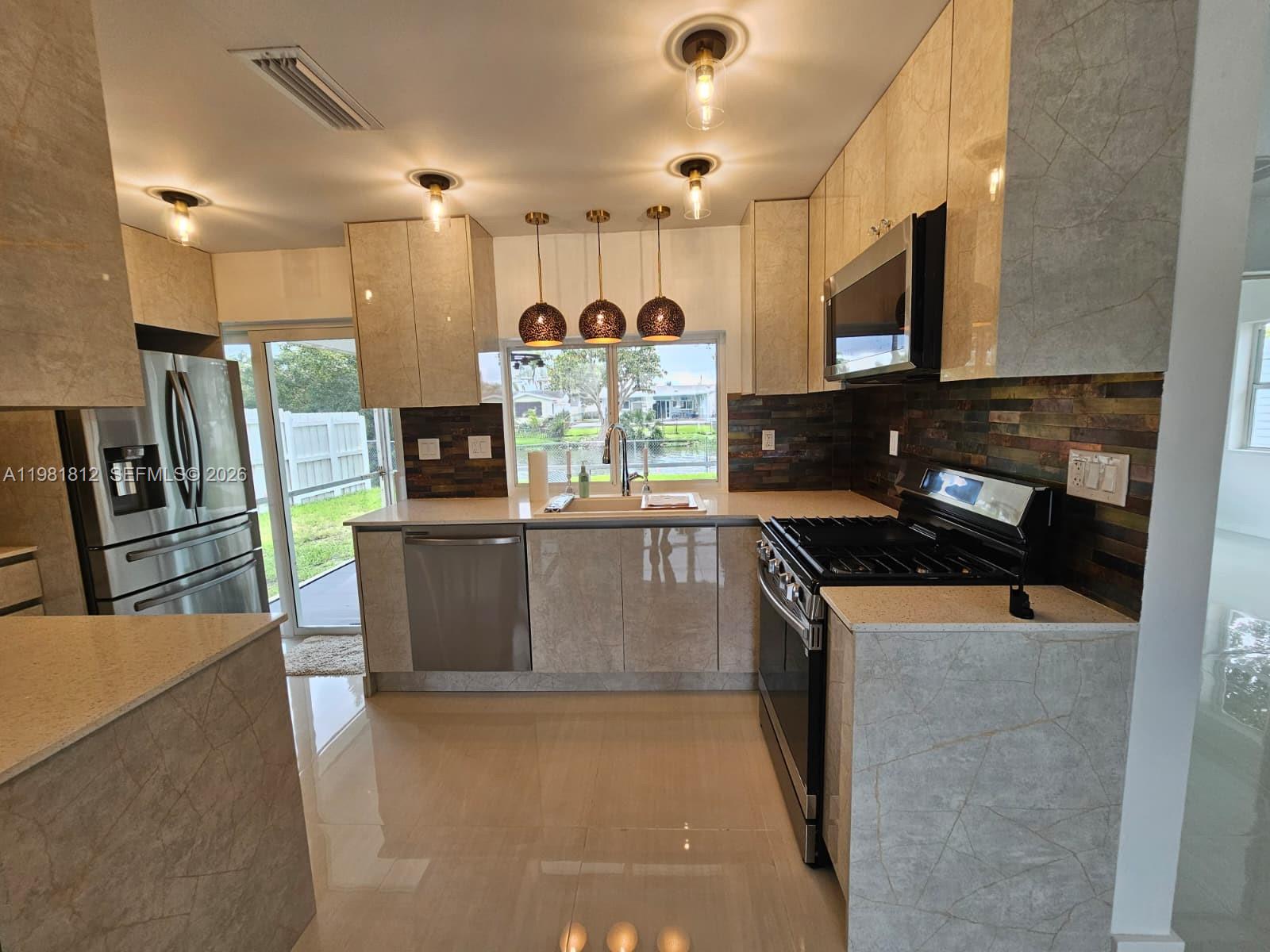 SUNRISE GOLF VILLAGE SEC - Residential