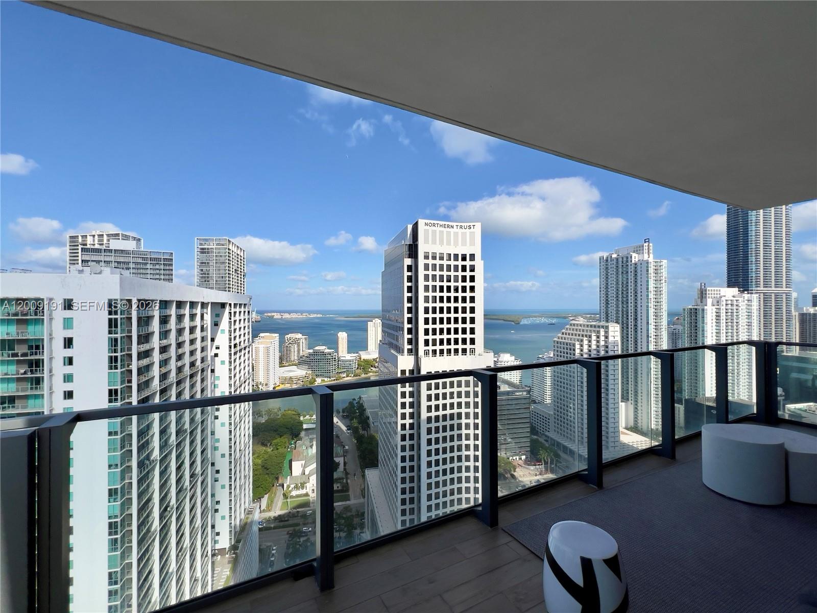 REACH CONDO - Residential