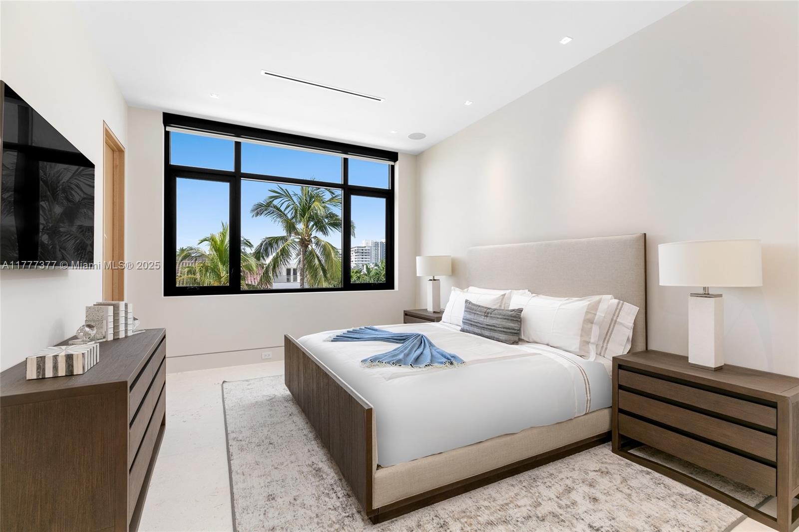 LAUDERDALE BEACH - Residential