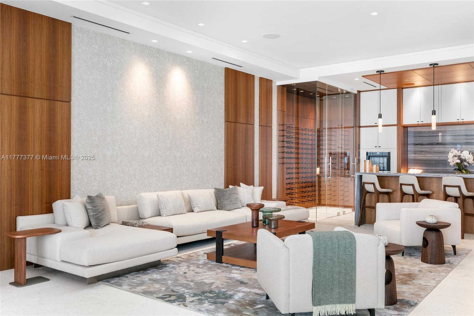 LAUDERDALE BEACH - Residential