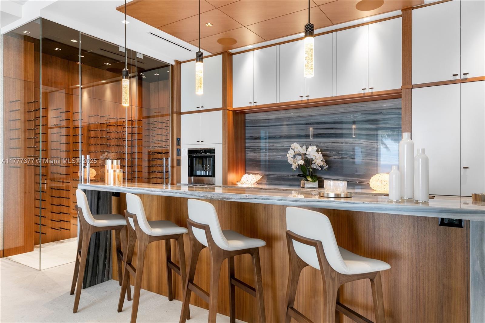 LAUDERDALE BEACH - Residential