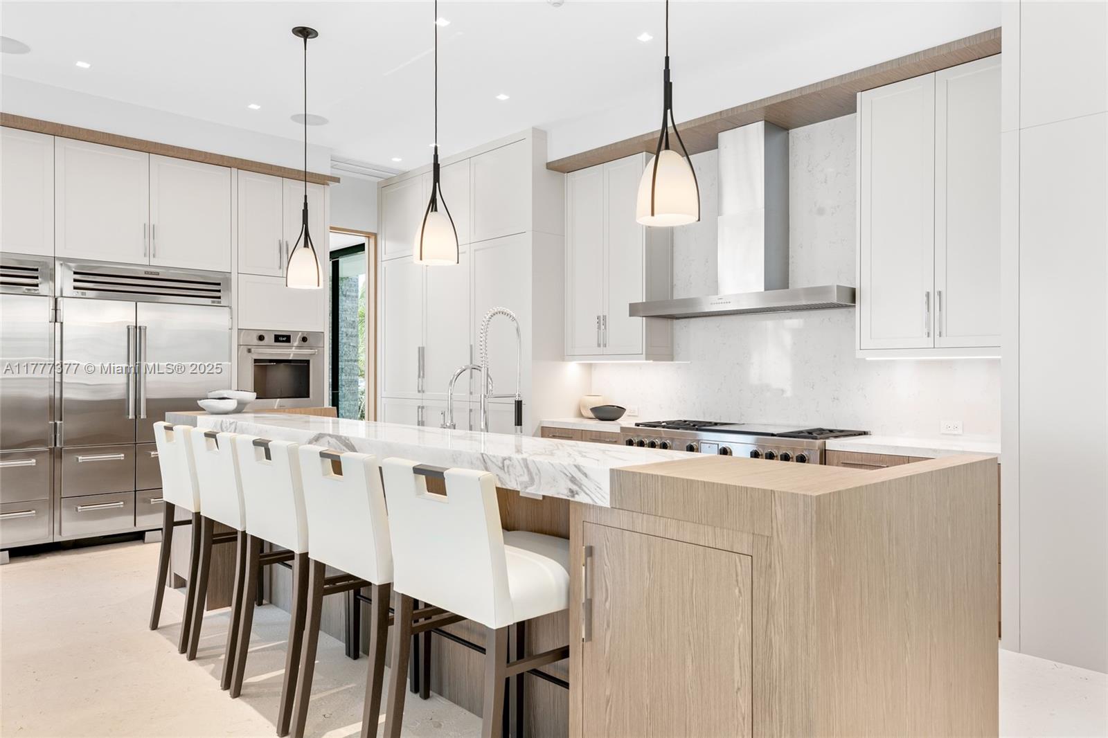 LAUDERDALE BEACH - Residential