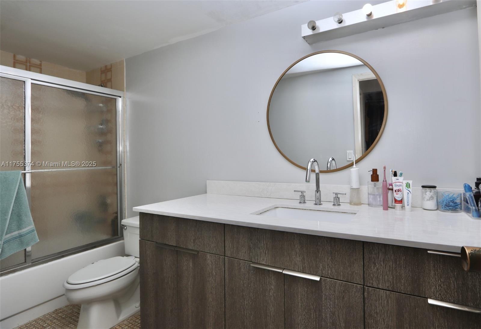 OLYMPUS CONDO PHASE - Residential