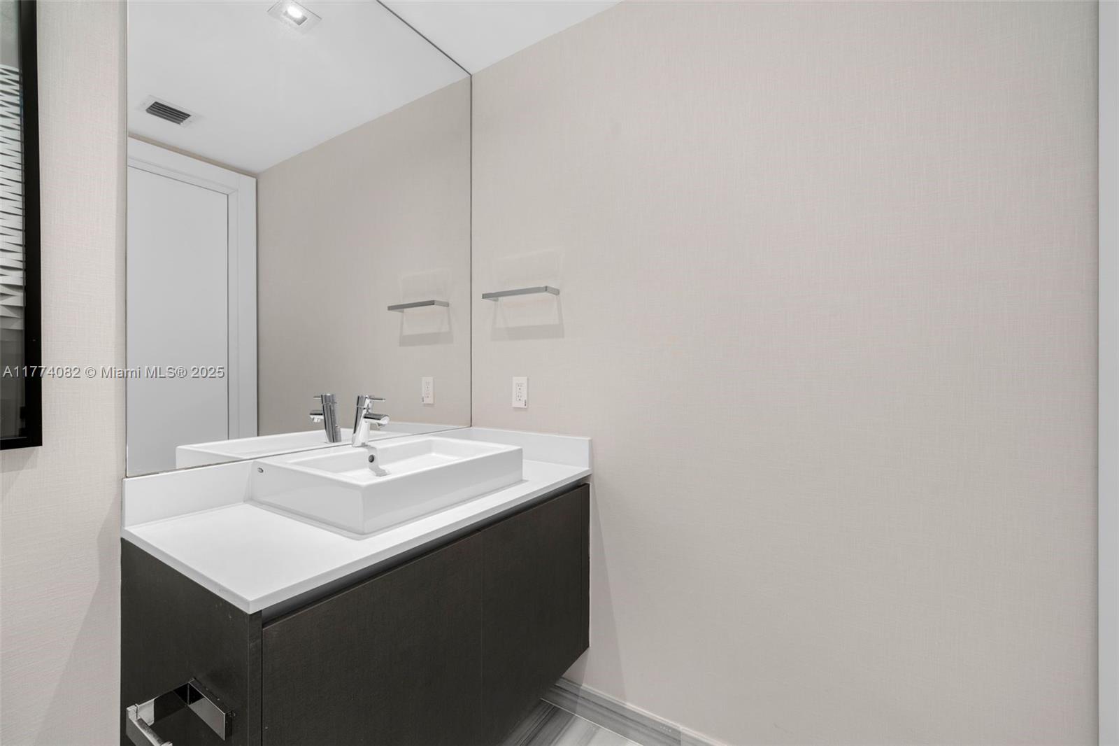 ECHO BRICKELL CONDO - Residential Lease