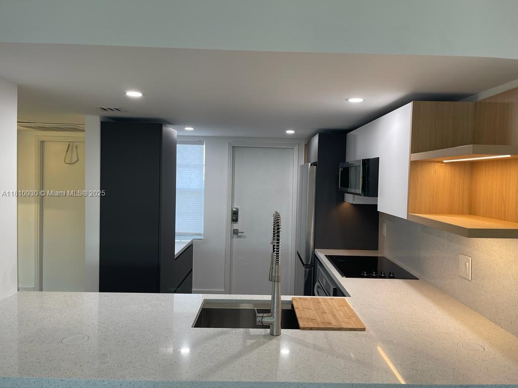 3151 S Palm Aire Dr 407