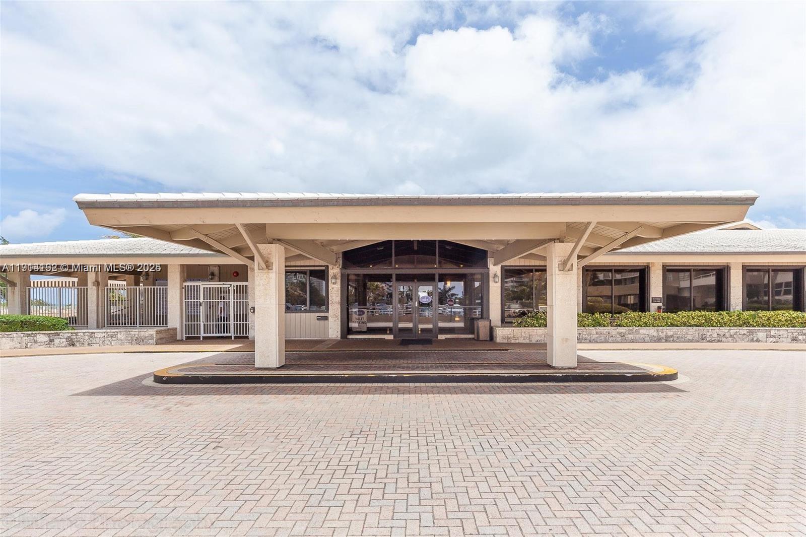 HEMISPHERES CONDO - Residential Lease