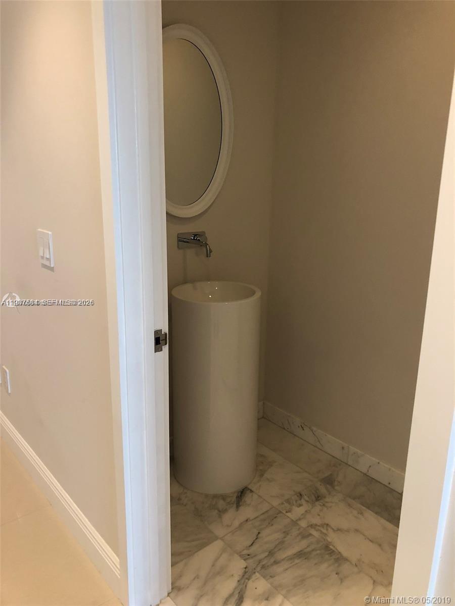 10203 Collins Ave 605