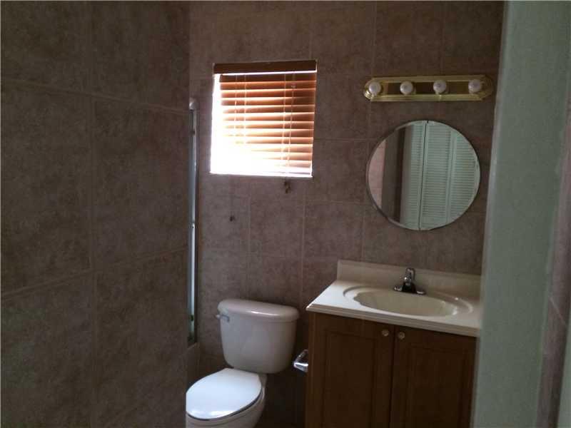 PEPPERTREE ON THE PARK CO - Residential Lease