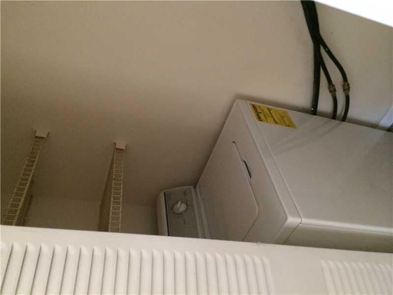 PEPPERTREE ON THE PARK CO - Residential Lease