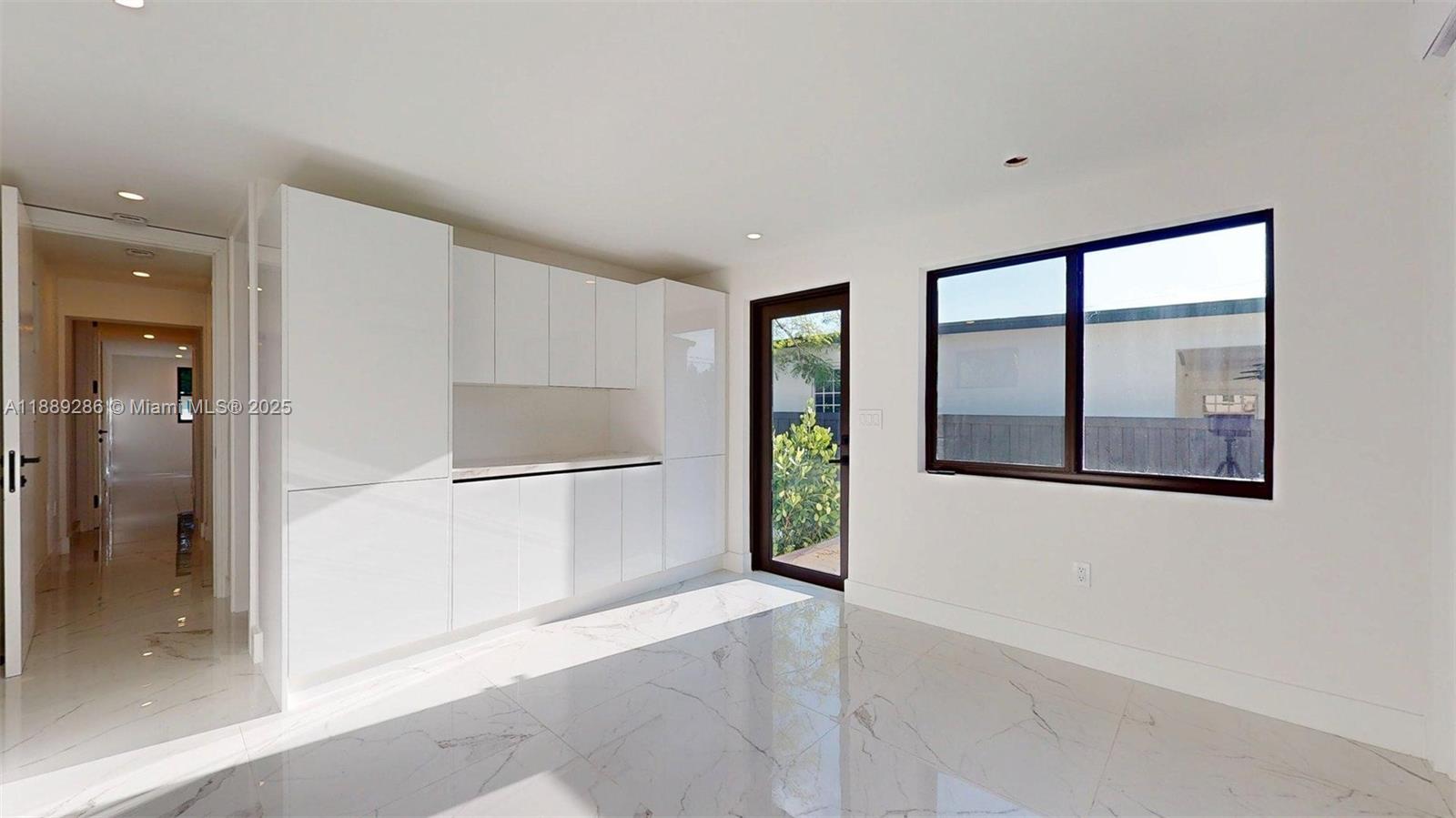 KENT ESTATES - Residential