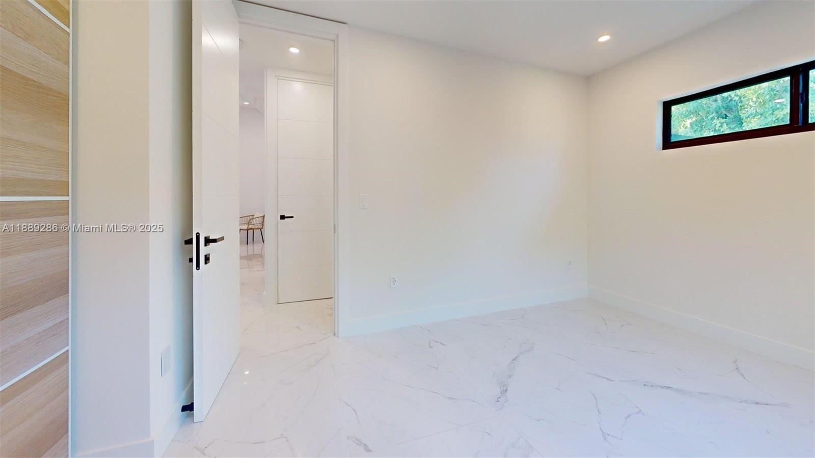 KENT ESTATES - Residential