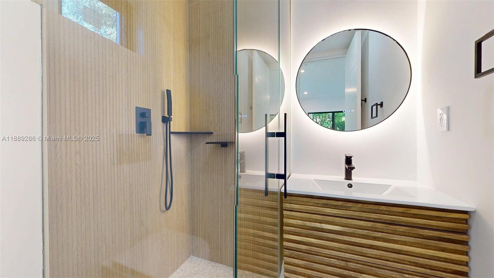 KENT ESTATES - Residential