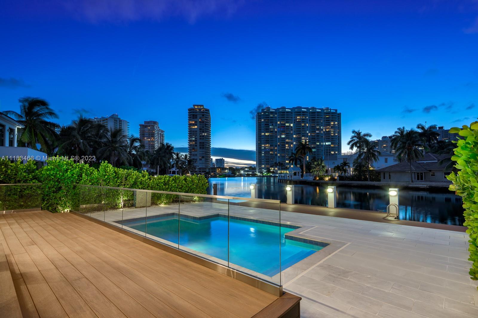 GOLDEN BEACH SEC E - Residential